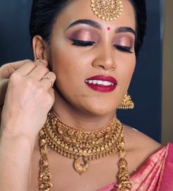 Makeup by Harmeet Ghuman